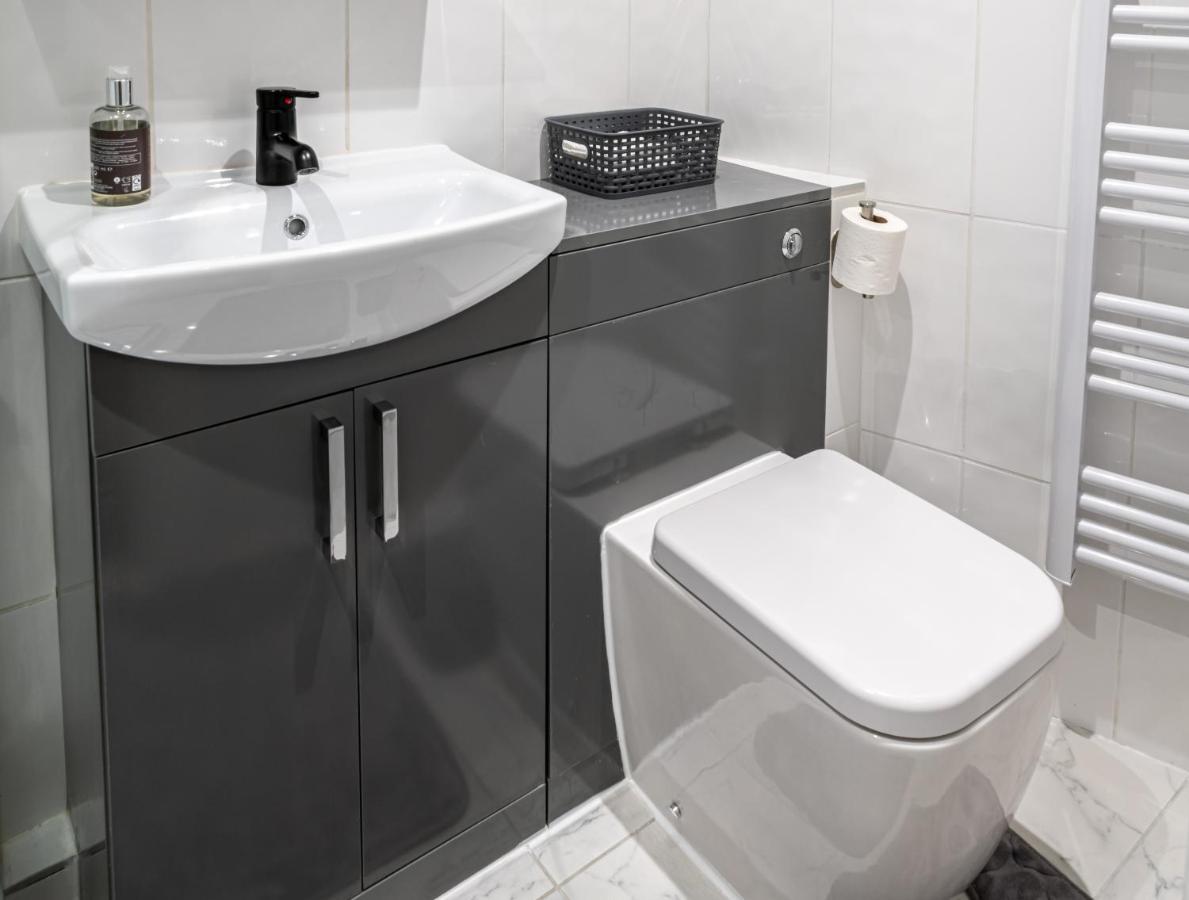 Luxury One Bedroom Guesthouse M6, Junction 10 Walsall Willenhall Exteriér fotografie