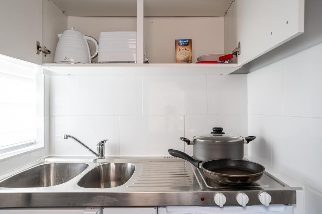 Luxury One Bedroom Guesthouse M6, Junction 10 Walsall Willenhall Exteriér fotografie